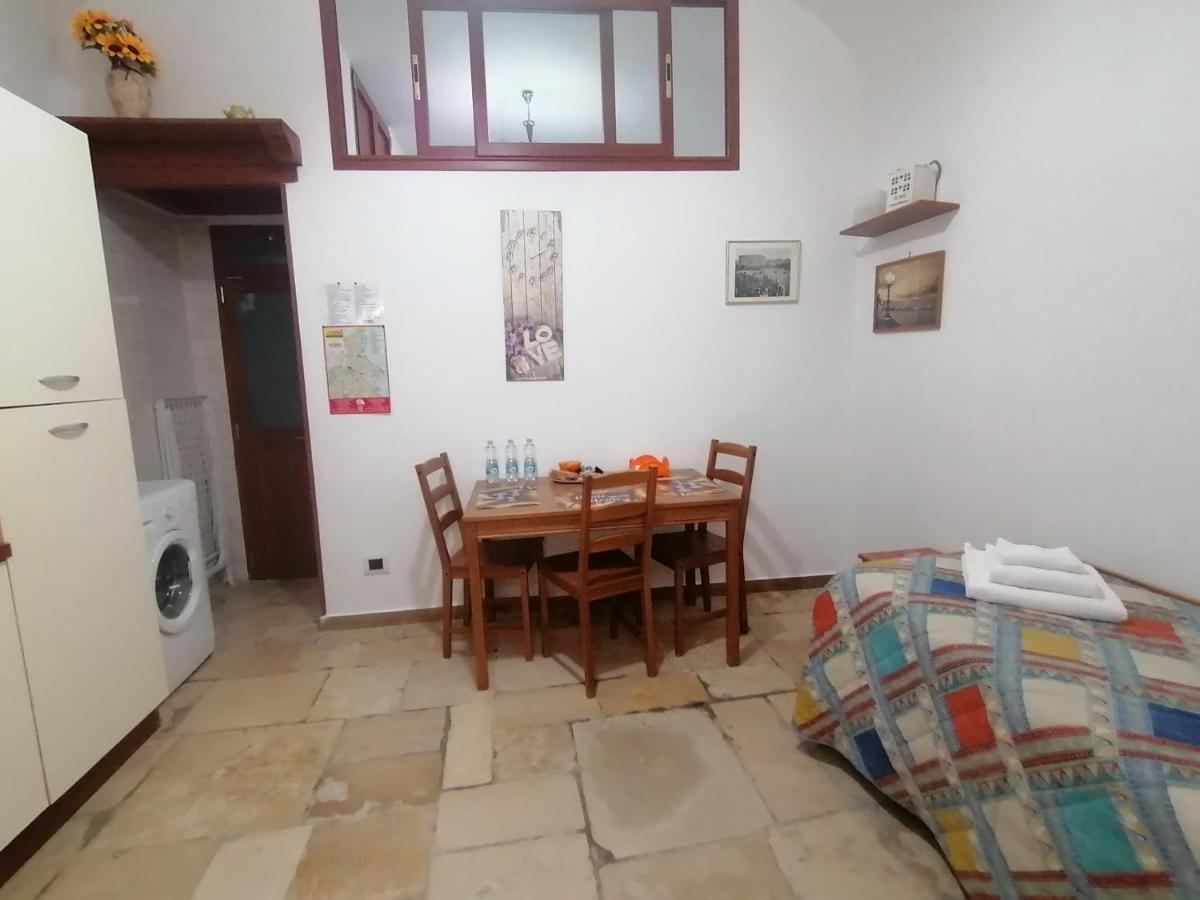 Home Sweet Home Rooms Bari Exteriör bild